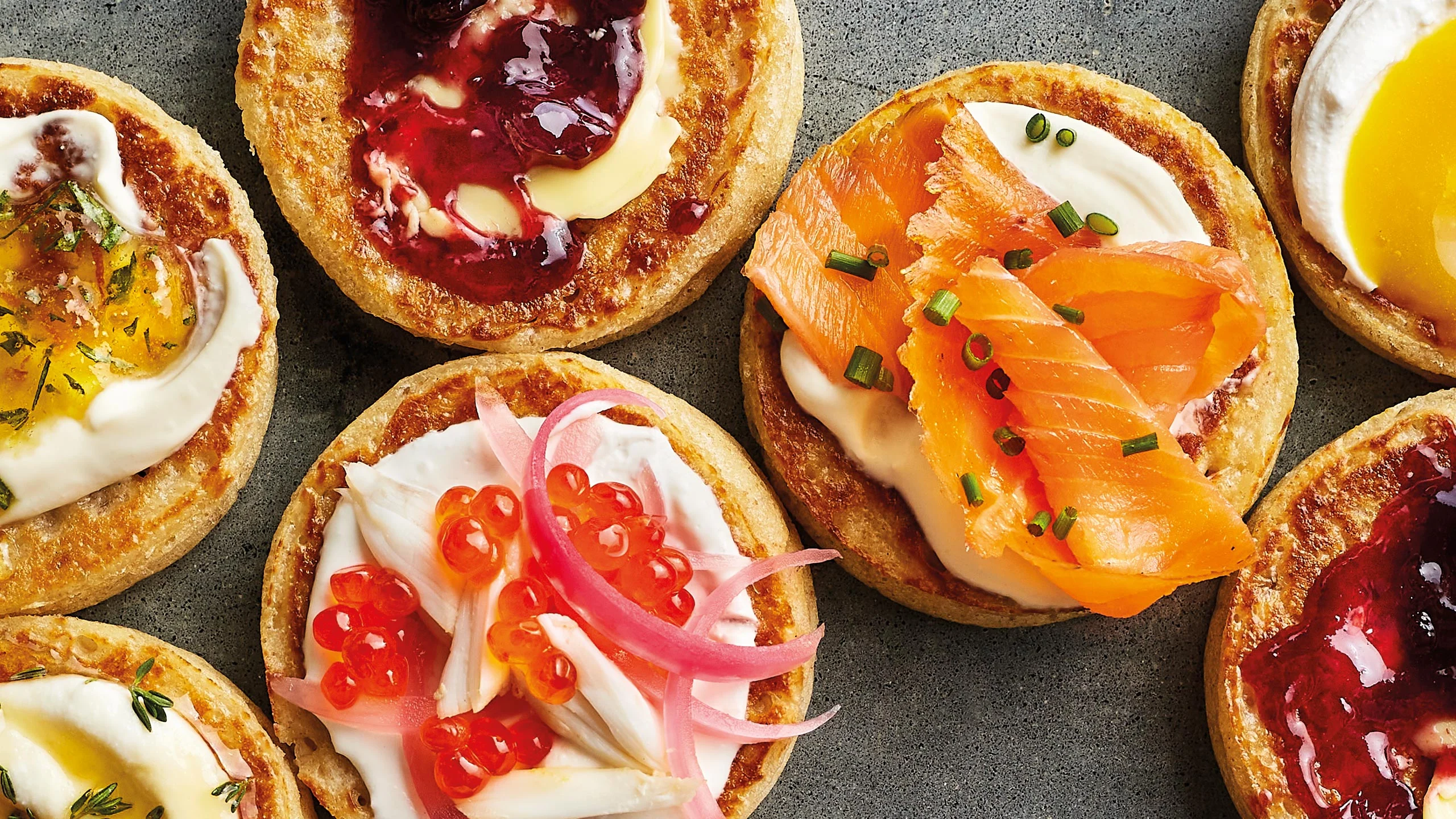 La receta de crumpets de buttermilk que necesitas para un brunch perfecto