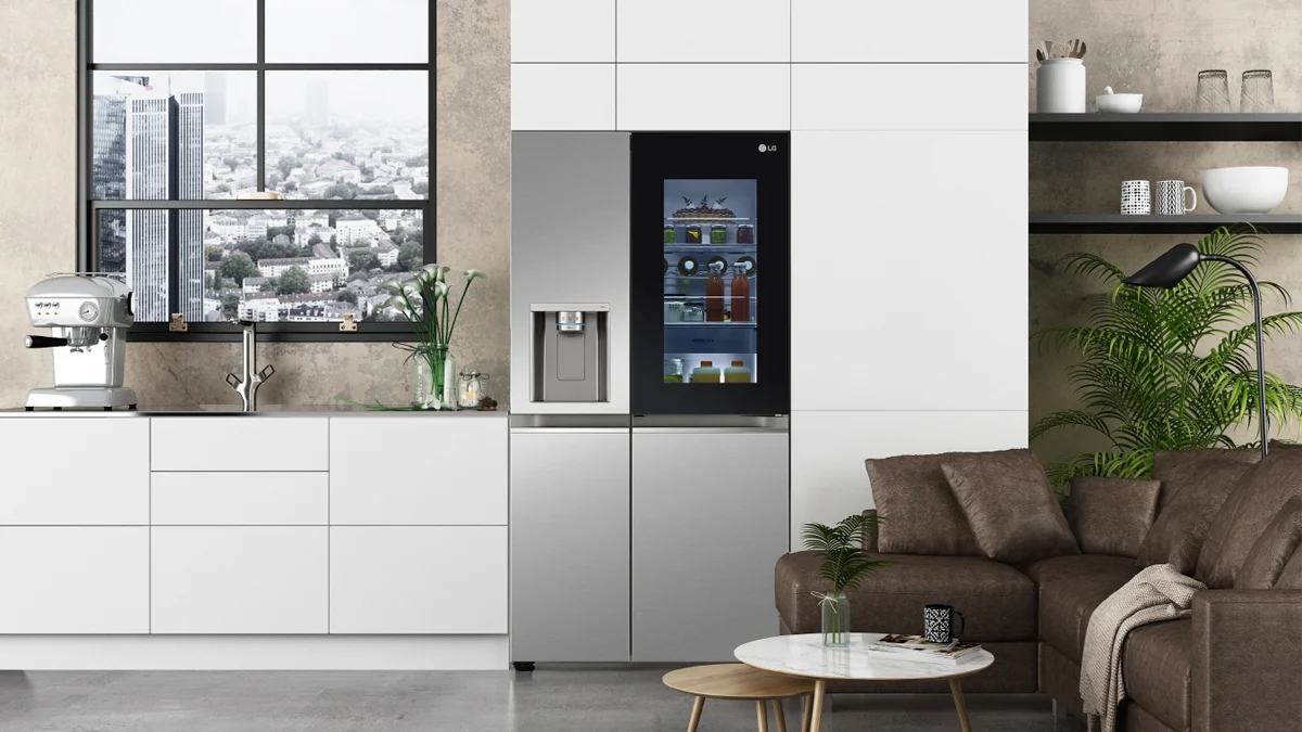 Este refrigerador con luz ultravioleta es nuestra nueva obsesión