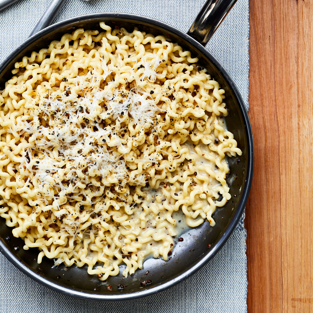 Food & Wine April 2019- Cacioepepe