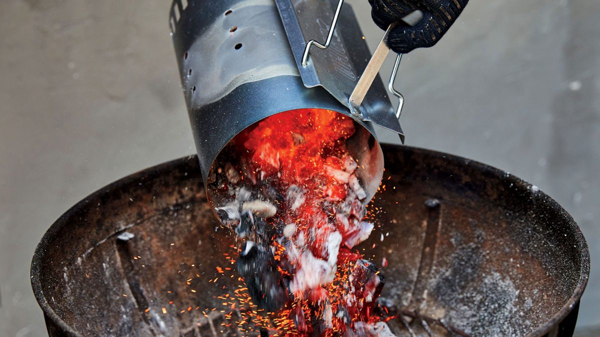 vaciar-carbon-parrilla