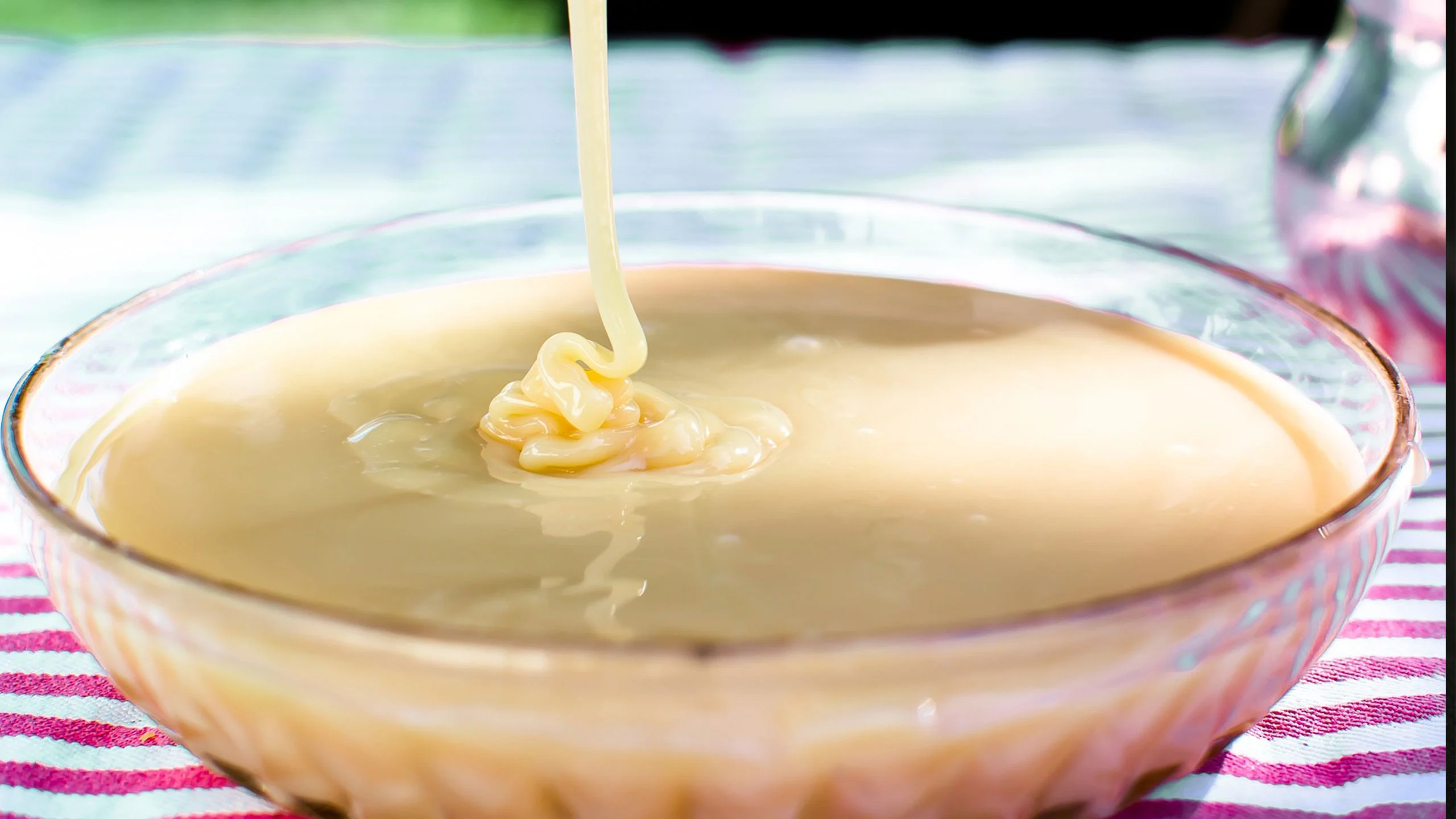 ¿Cómo hacer leche condensada casera?