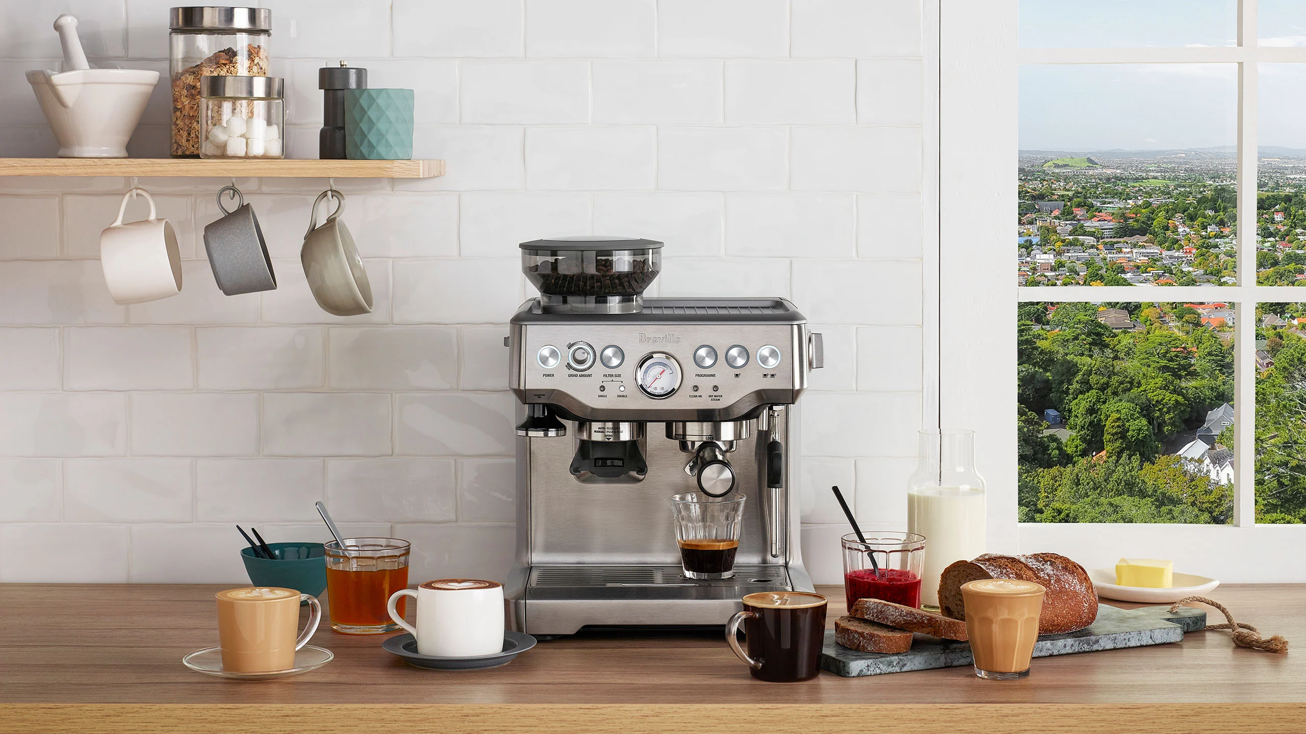 Cafeteras que te convertirán en un barista profesional en casa