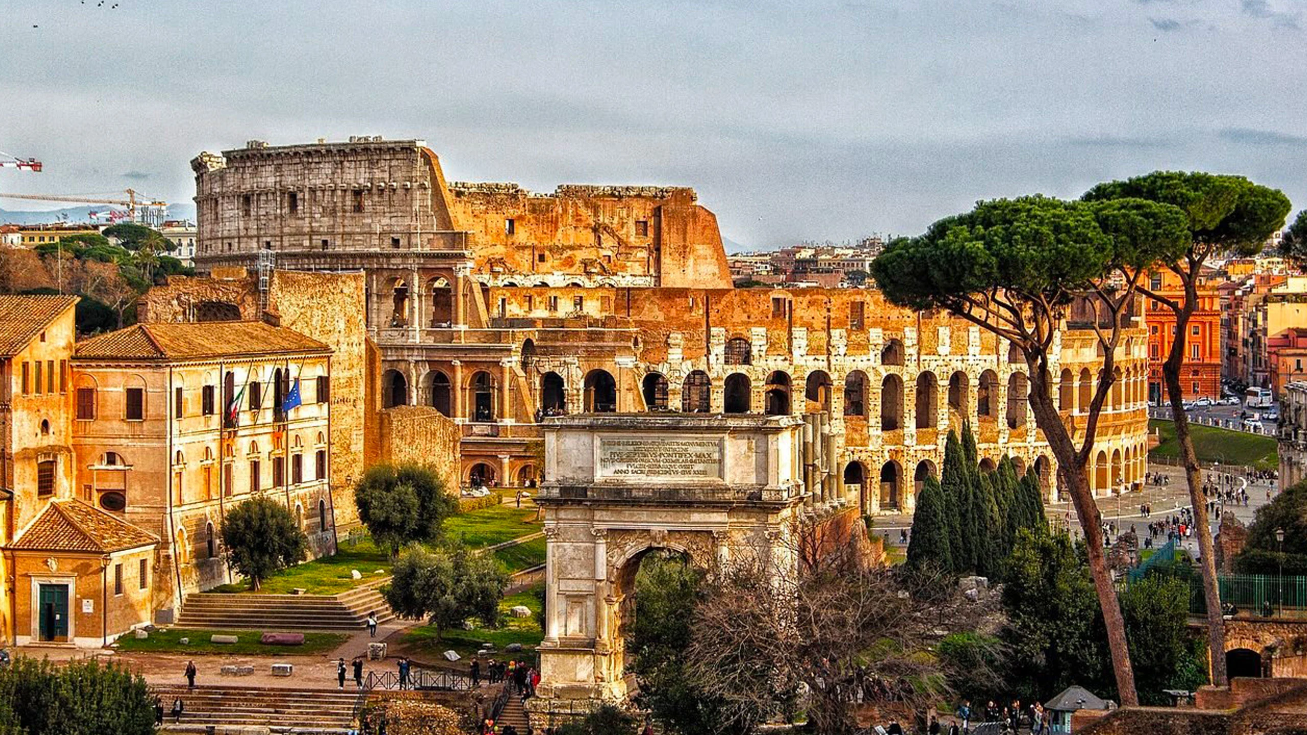 El coliseo romano abre por primera vez sus pasillos subterráneos a los turistas El coliseo romano abre por primera vez sus pasillos subterráneos a los turistas
