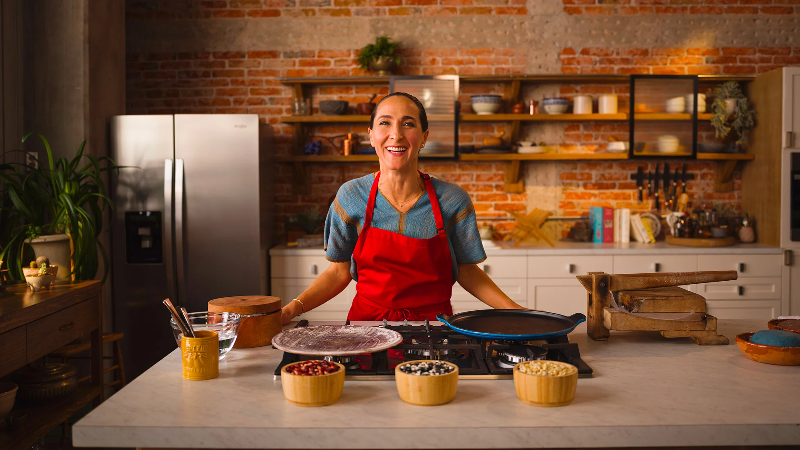 Aprende a hacer las famosas tostadas de atún de Gabriela Cámara, chef del Contramar