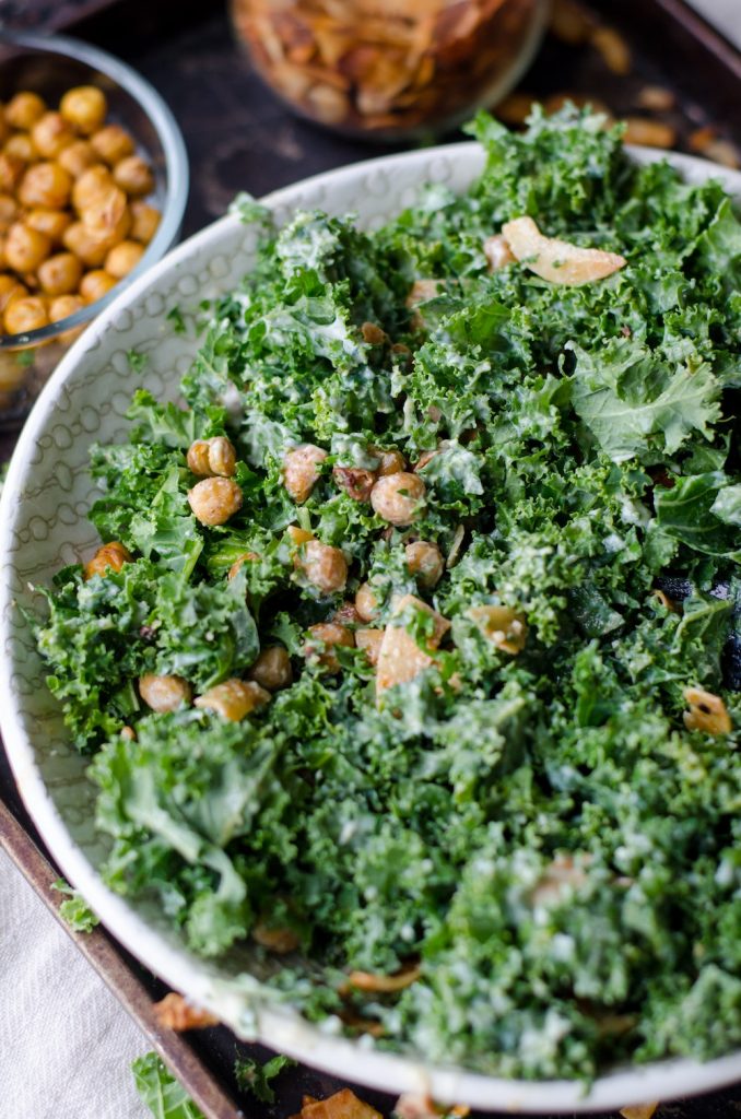 ensalada de kale y garbanzo