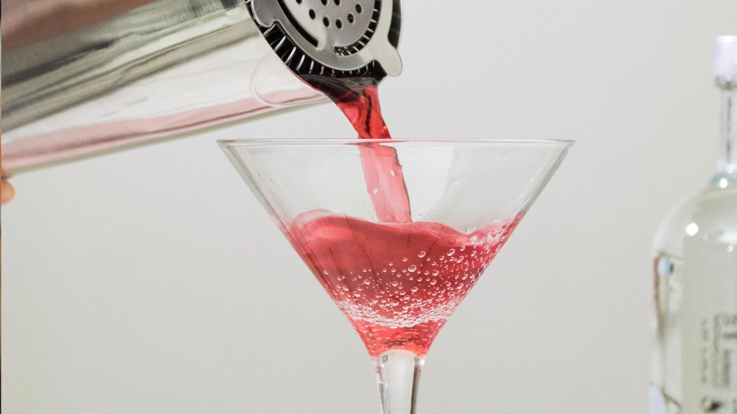 4 cocteles con vodka que todos deberíamos saber preparar