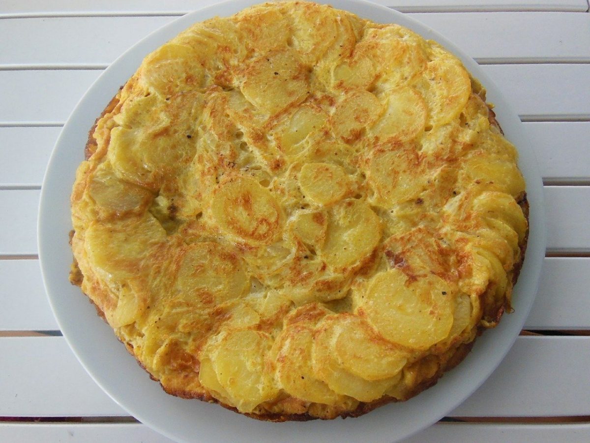 Tortilla de patatas, platillos catalanes, gastronomía catalana, cataluña