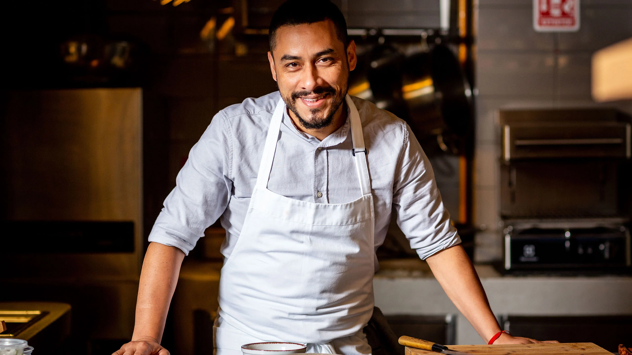 Migrante llega a Handshake para cocinar una experiencia inolvidable