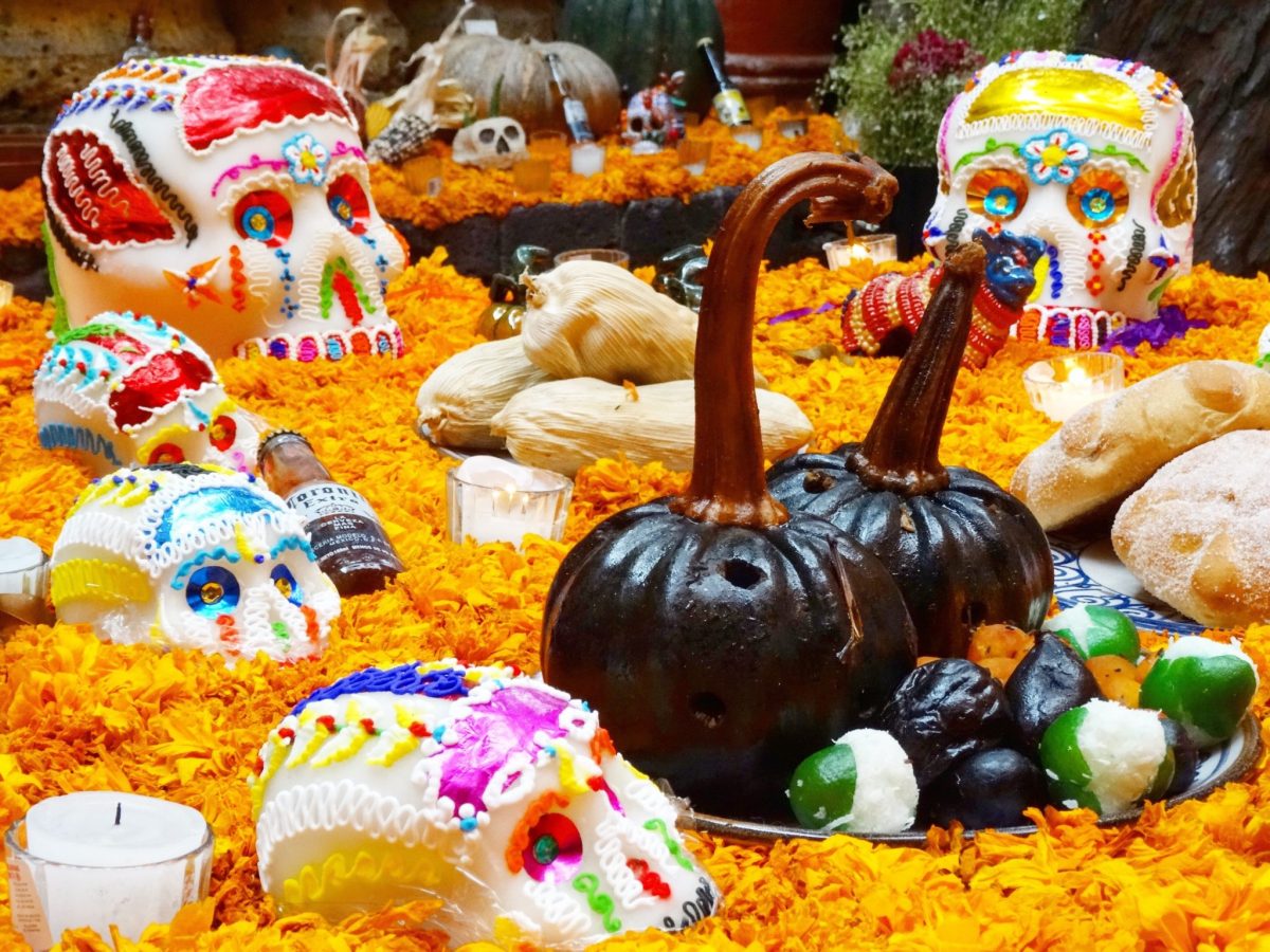 calaveritas de azúcar-ofrenda