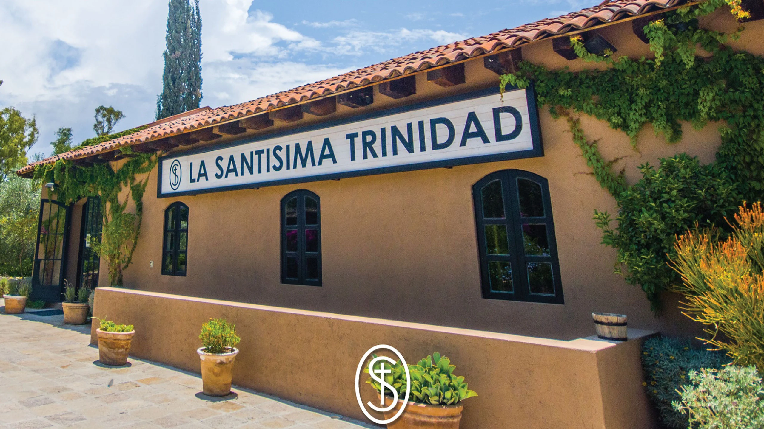Disfruta una experiencia de lujo al aire libre en los viñedos de la Santísima Trinidad Disfruta una experiencia de lujo al aire libre en los viñedos de la Santísima Trinidad