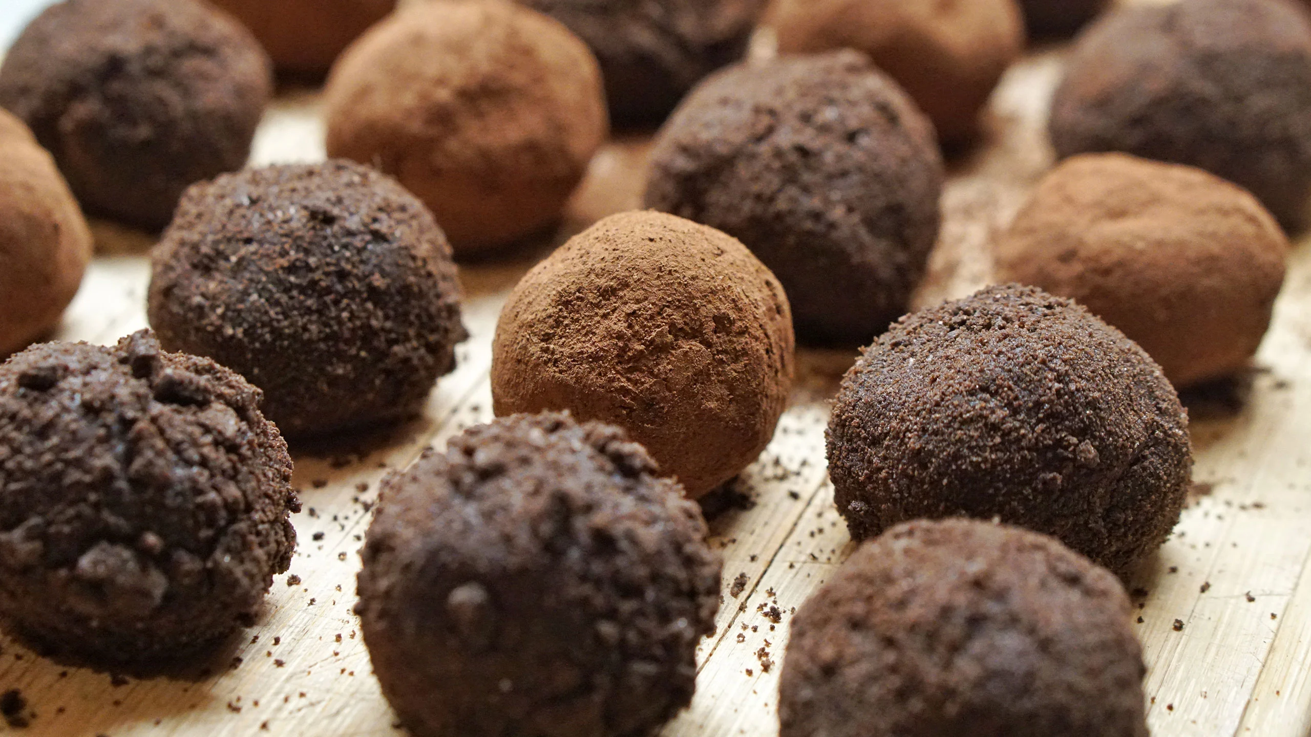 ¿Cómo hacer trufas de chocolate? Tenemos la receta más fácil y rápida