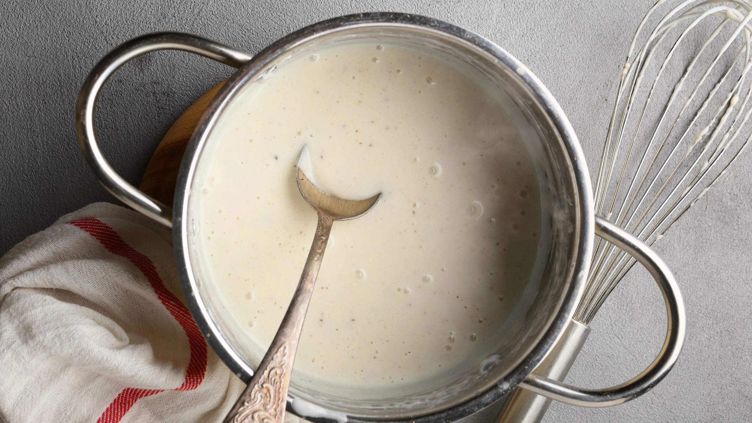 Cómo hacer la salsa bechamel perfecta según los chefs