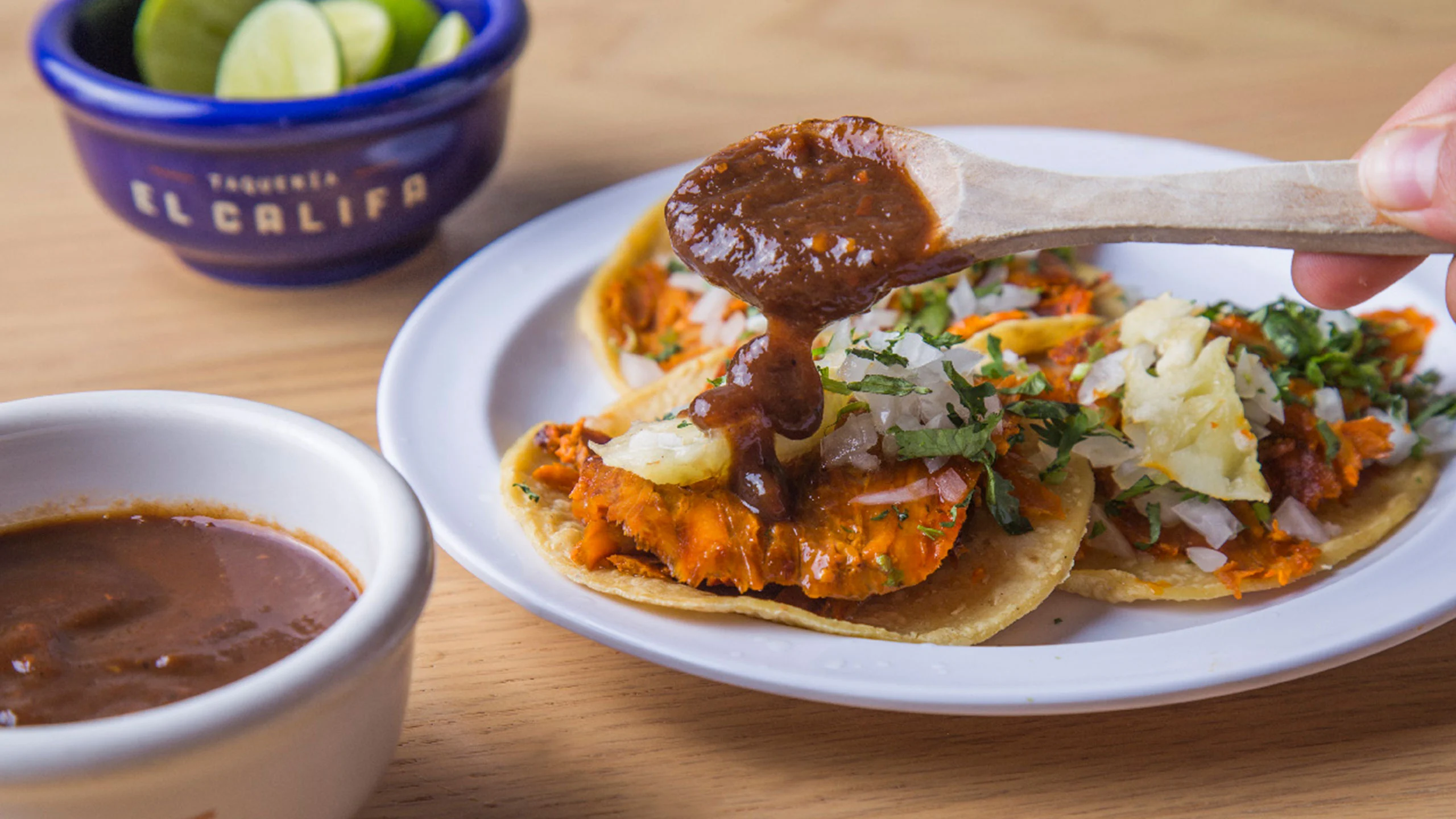 Celebra el Día del Taco con Taquería El Califa y Uber Eats