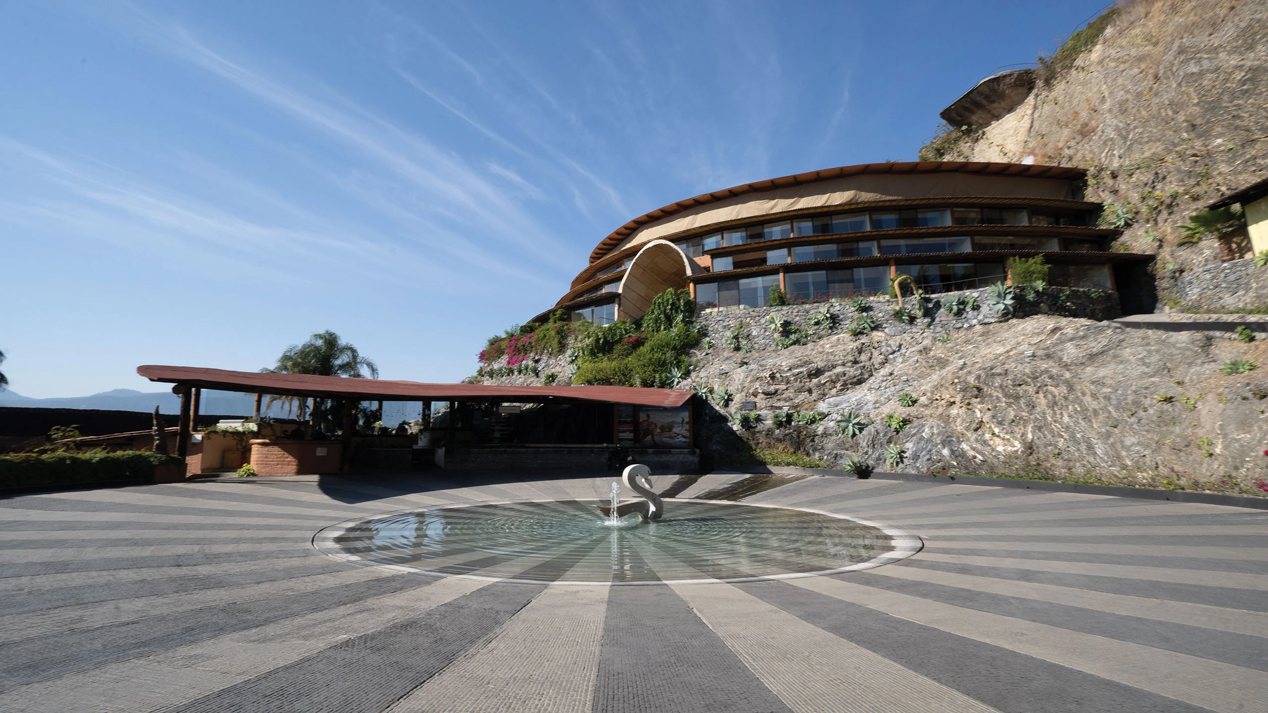 El Santuario: un hotel para conectar con el lado espiritual en Valle de Bravo