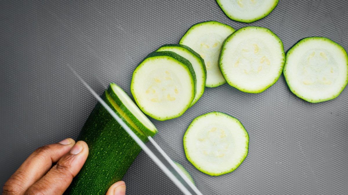 6 beneficios de comer pepino que quizás no sabías