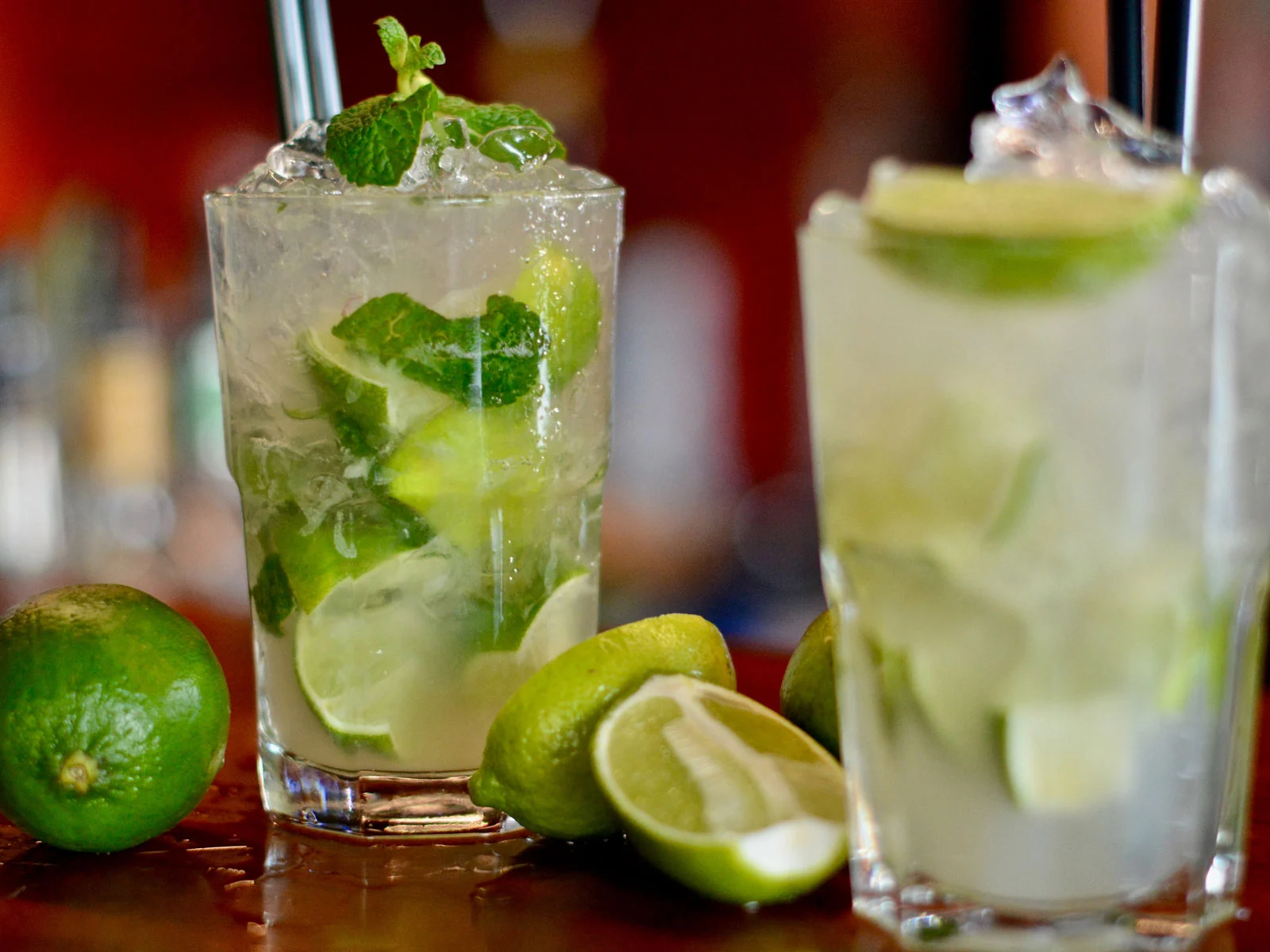 Deja de golpear la menta cuando estés haciendo mojitos