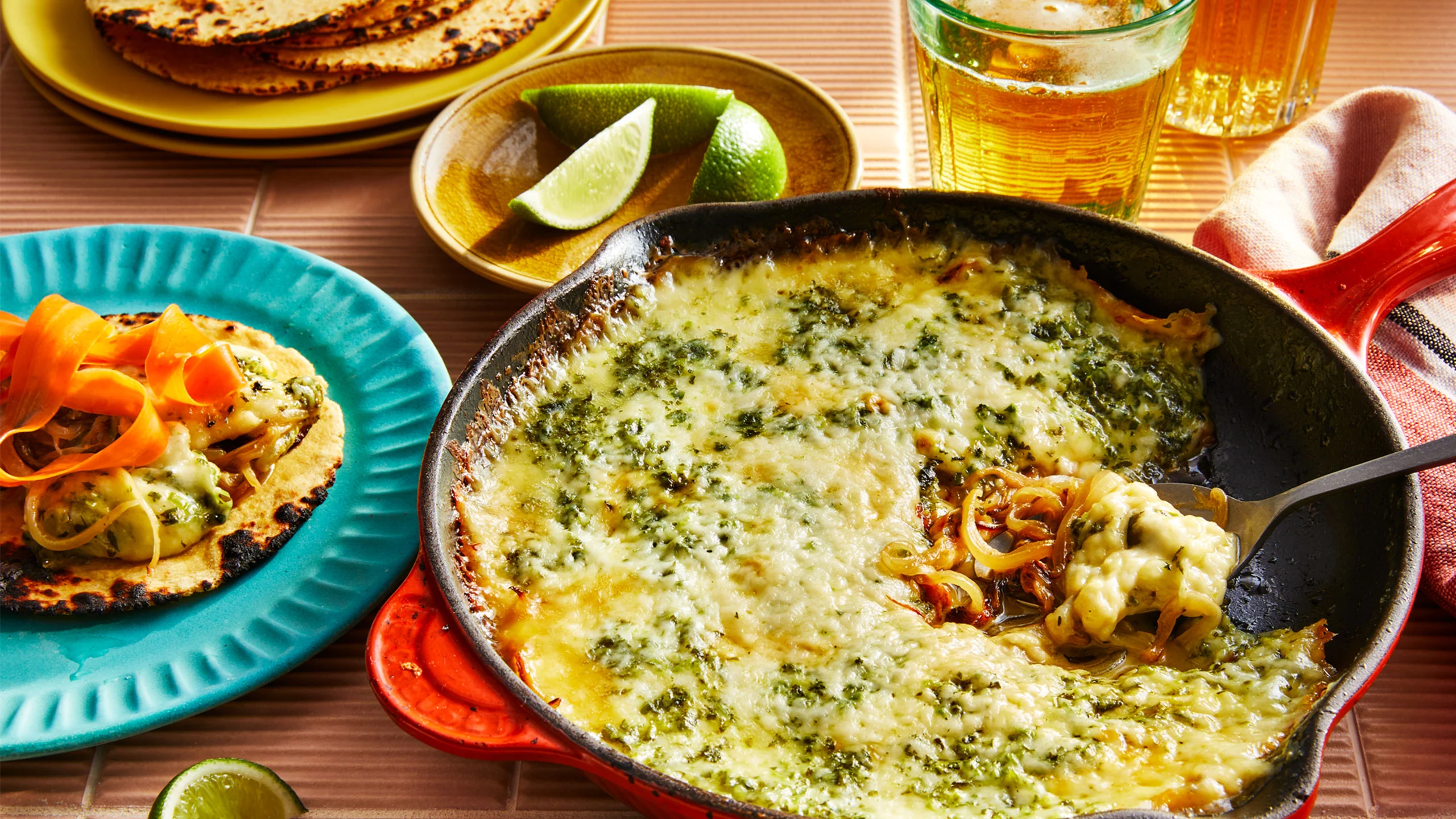 El queso fundido es el toque especial para el frío de esta primavera