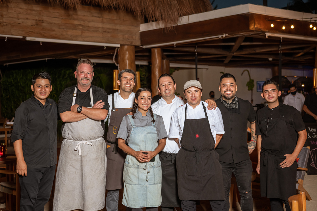 Chefs participantes en la edición 2021 del evento "Amigos del Mar", en Rosewood Mayakoba. Foto: Cortesía
