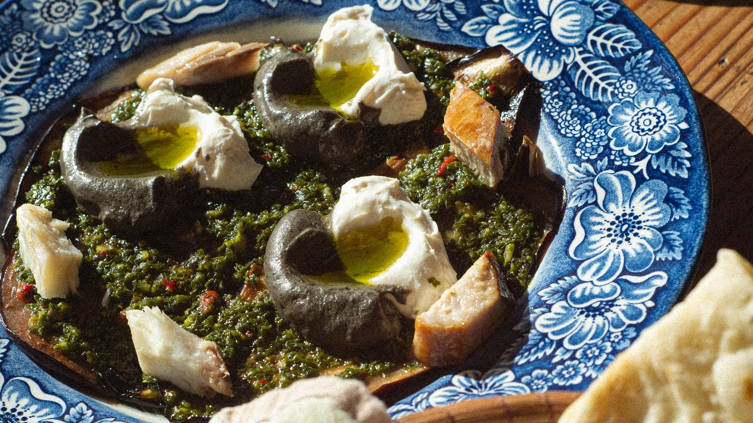 Receta de berenjenas asadas con pesca ahumada, de Alfredo Villanueva
