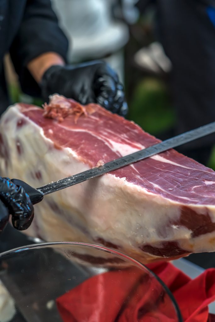 Pierna de jamón en la vendimia de Cuna de Tierra | Foto: Cortesía