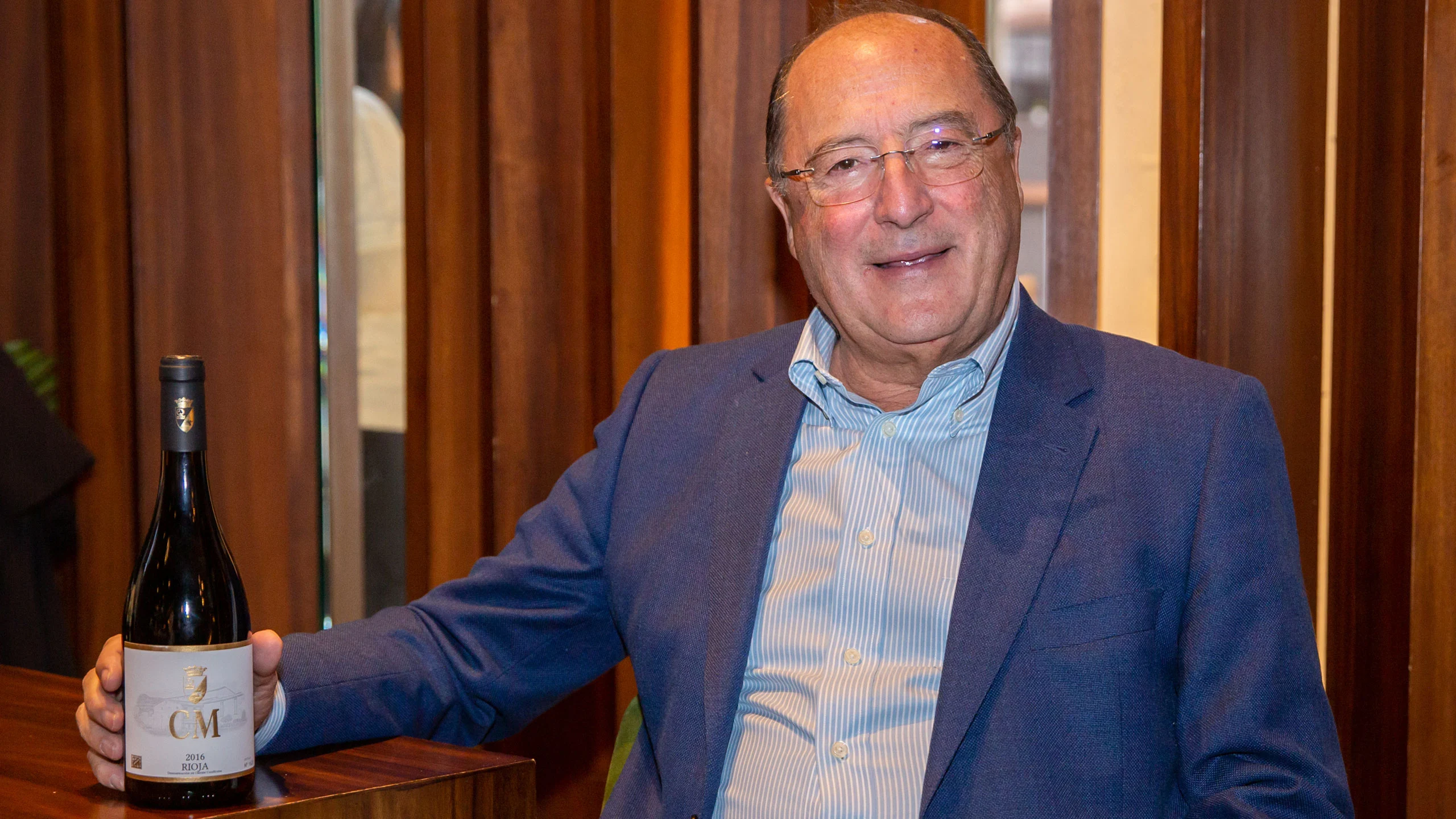 Él es Carlos Moro, presidente y fundador de Matarromera