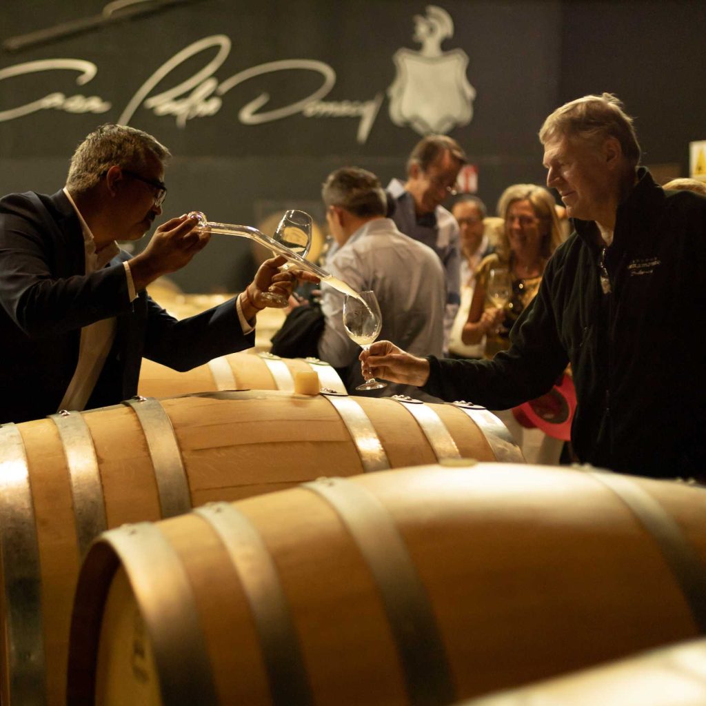 La vinícola mexicana Bodegas Domecq celebró sus primeros 50 años con una increíble cena en su bodega en el Valle de Guadalupe.