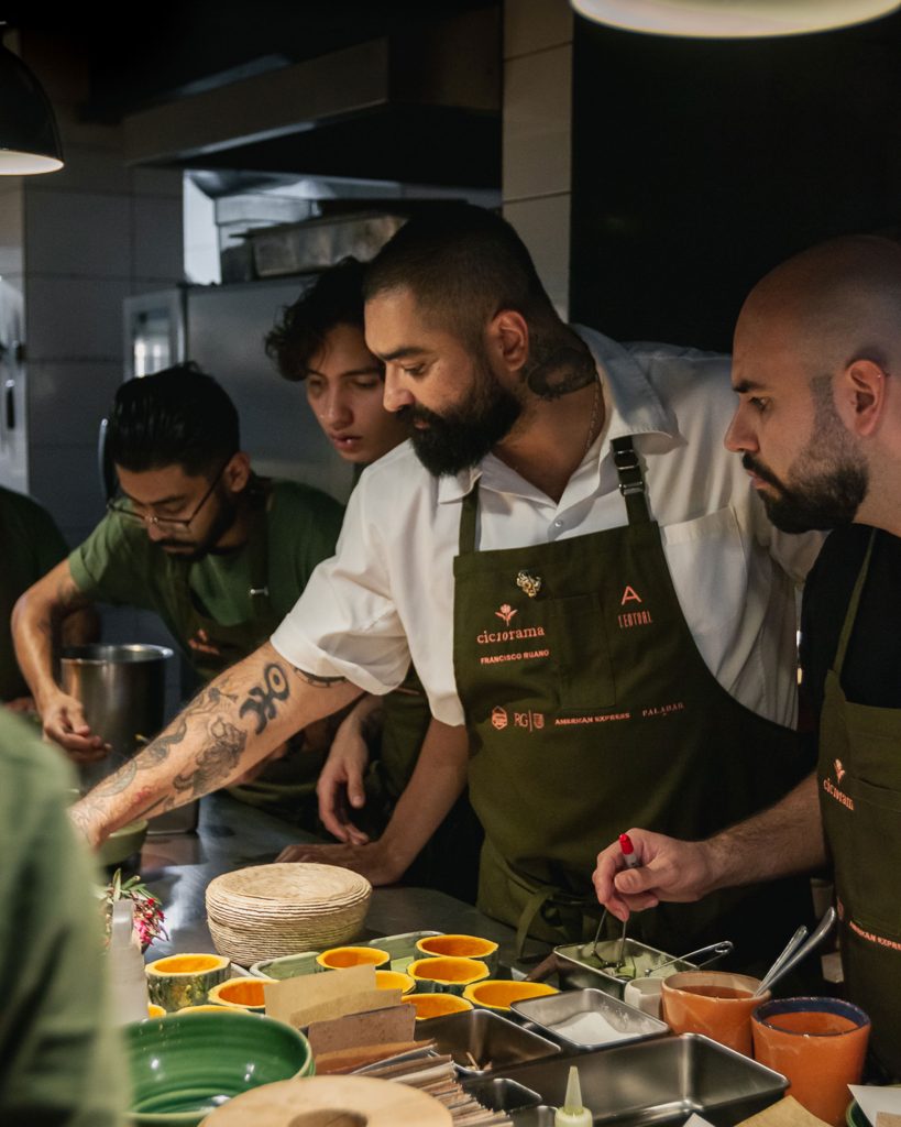 Francisco Ruano en la primera cena de Ciclorama | Foto: cortesía