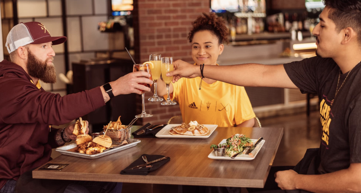  DTPHX Kitchen + Bar 