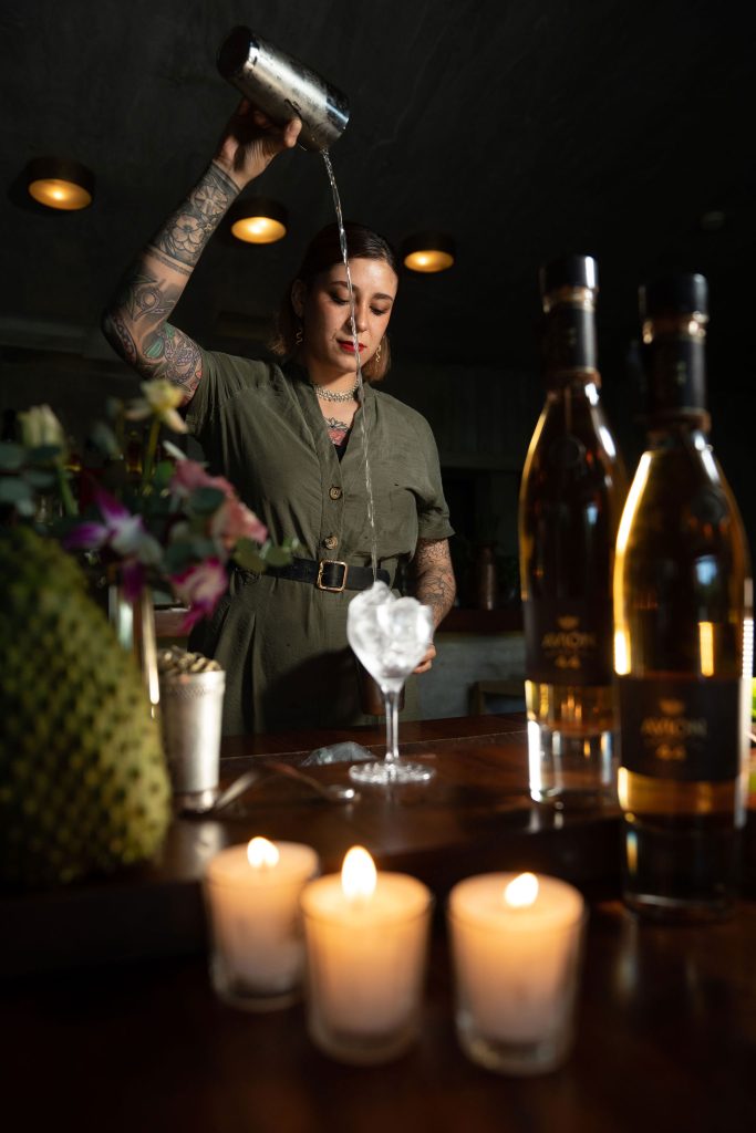 Anny Barrera de Guamúchil Bar en Zapote, el bar de Rosewood Mayakoba 