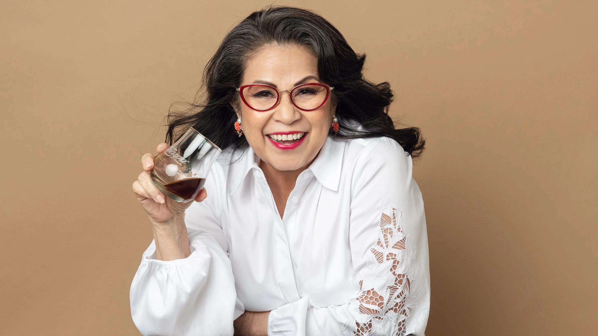 Lorena Vázquez nos habla de ron y nos da tips para tomarlo en casa