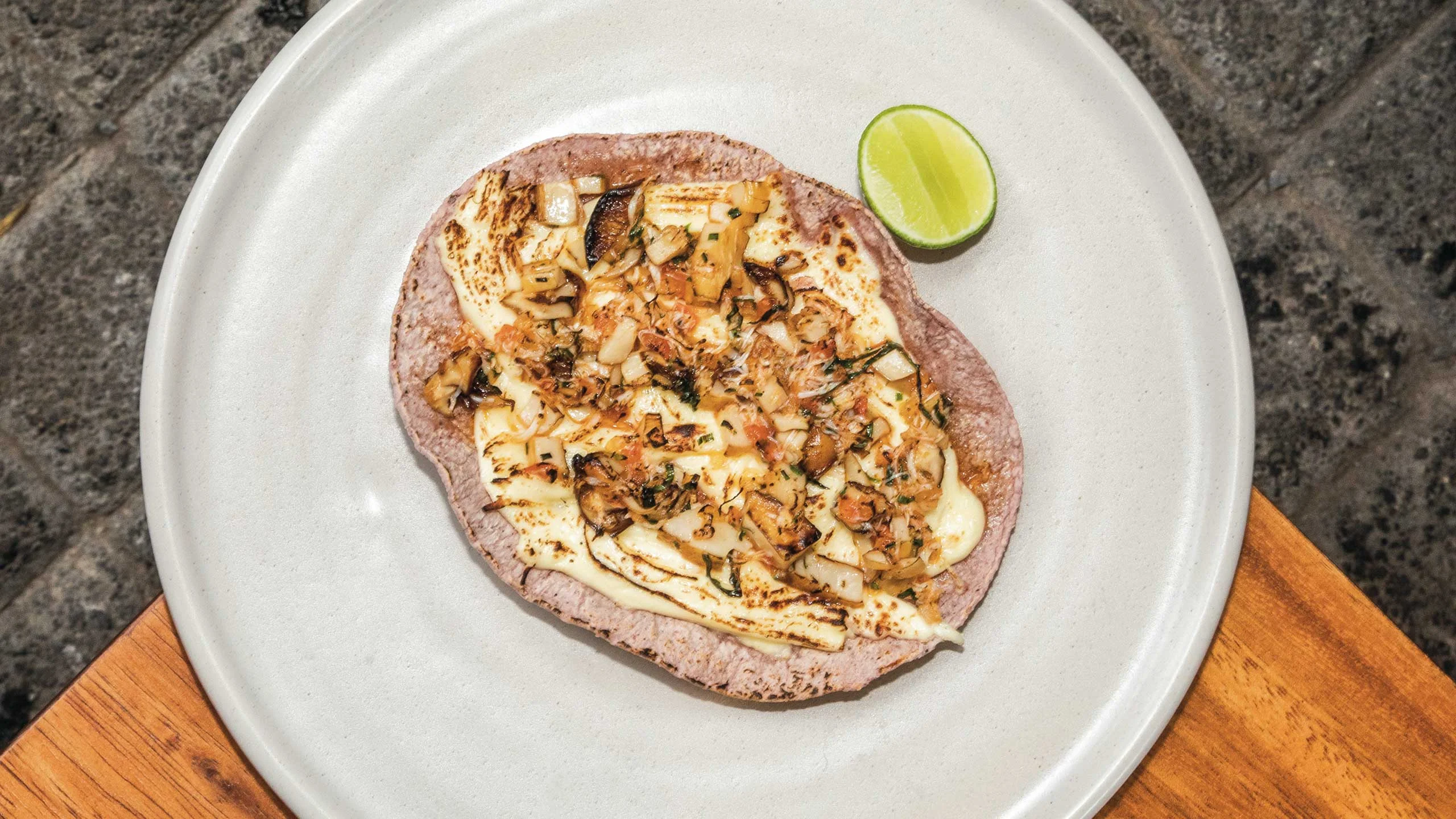 Quesadilla de cangrejo con hongos
