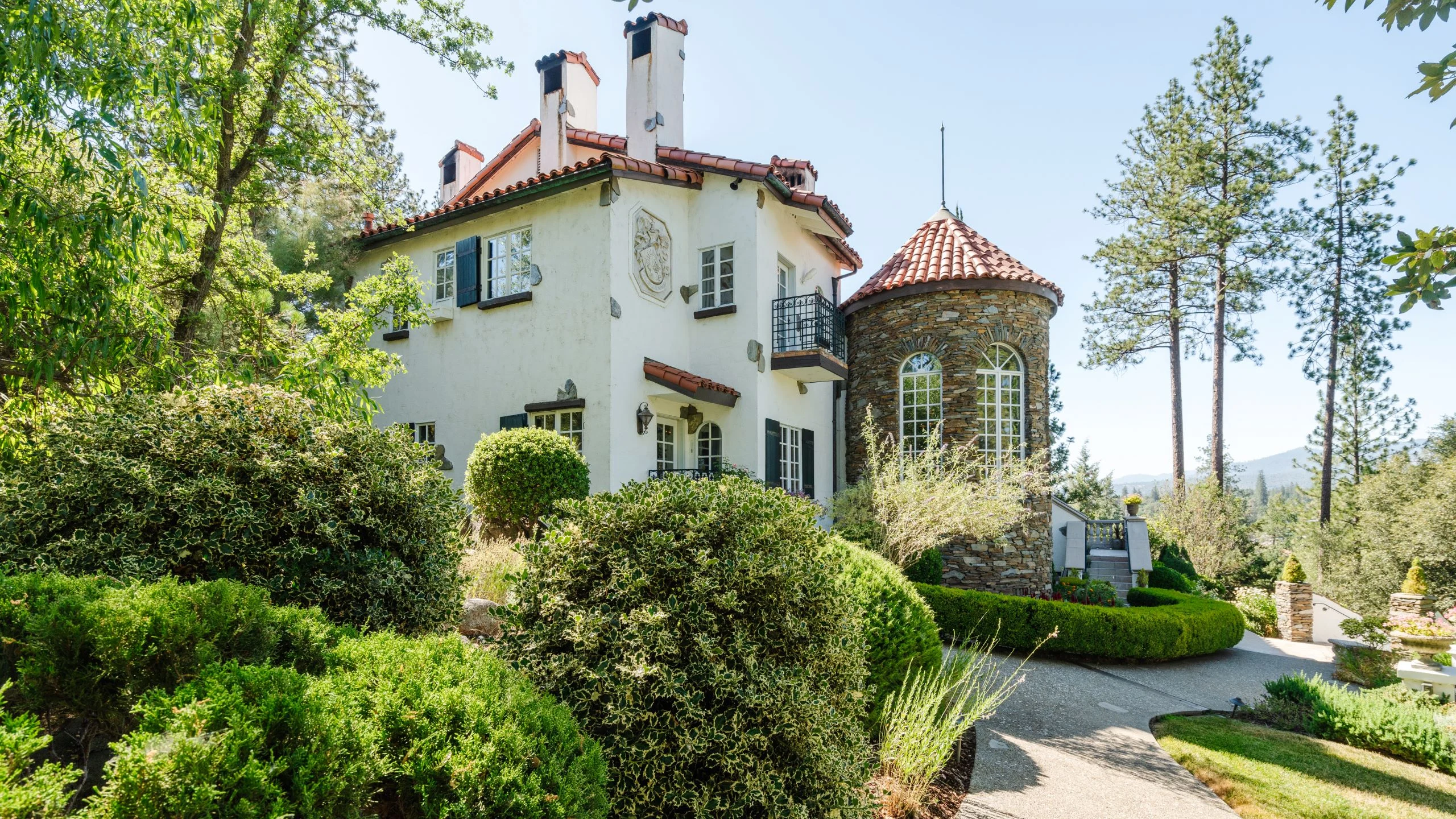 Château du Sureau: un oasis californiano