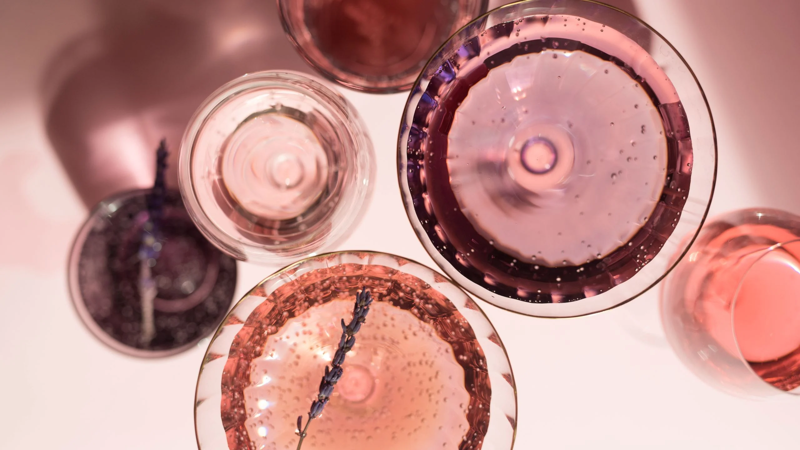 No, el vino rosado no solamente es para el verano