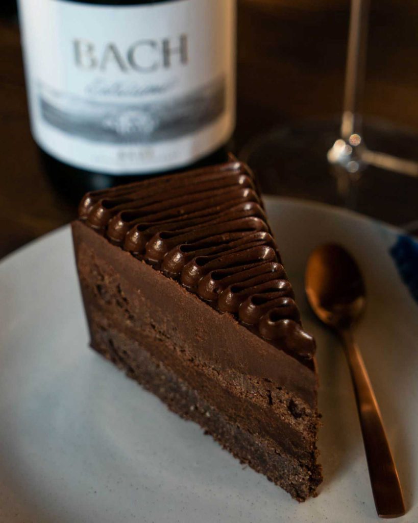Pastel de chocolate sin gluten ni harina, de Karla Papa