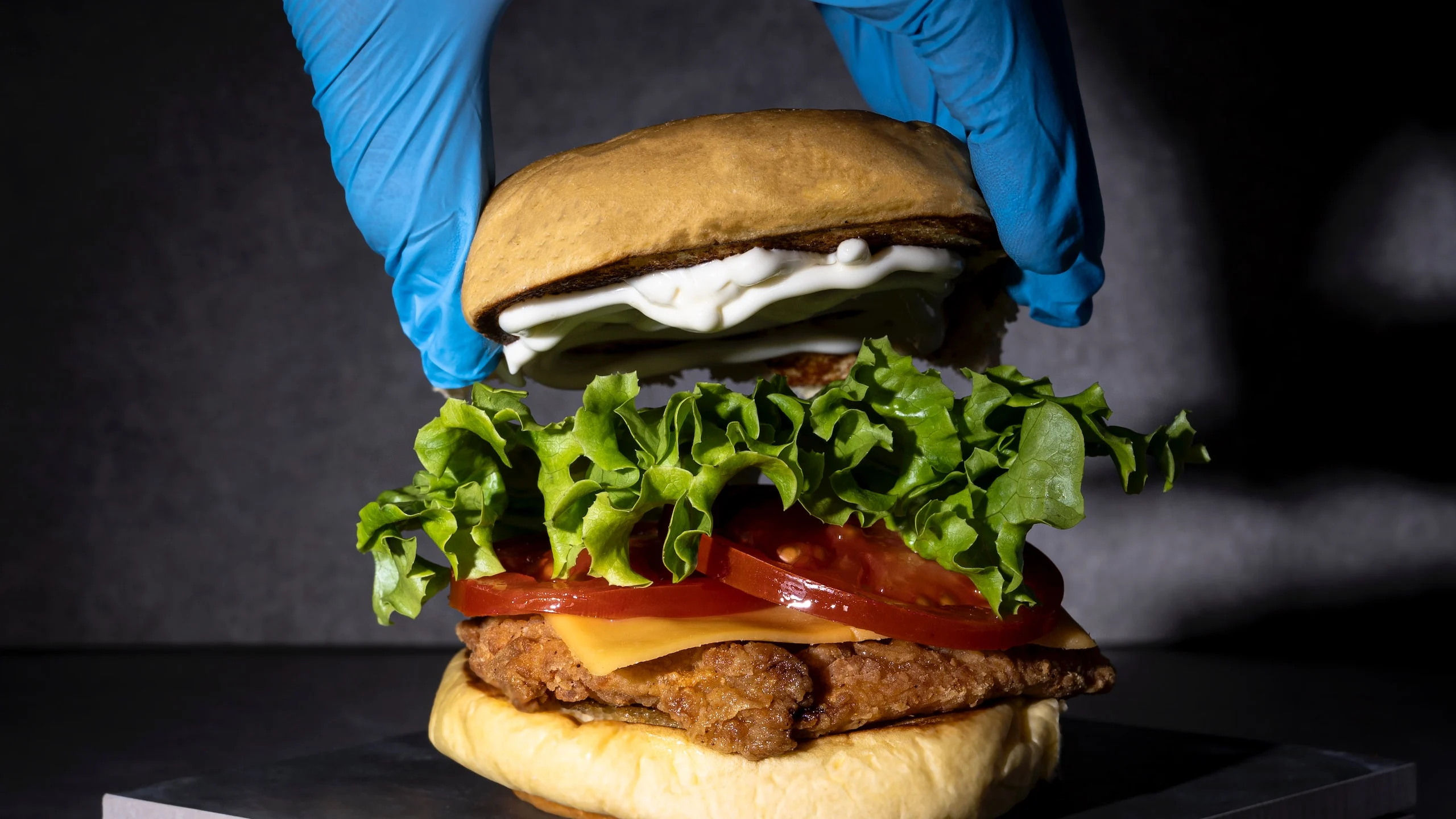 Suiza recibe la primera solicitud para regular carne hecha a partir de cultivo celular