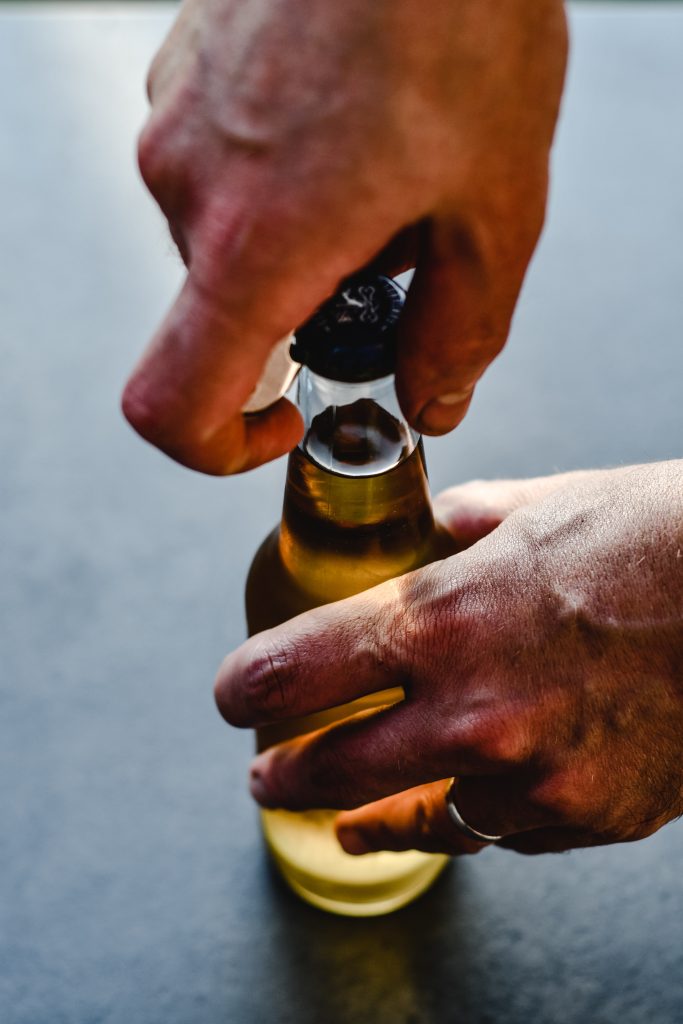 Destapar cerveza