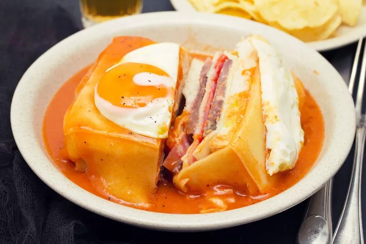 Comida Portugal Francesinha