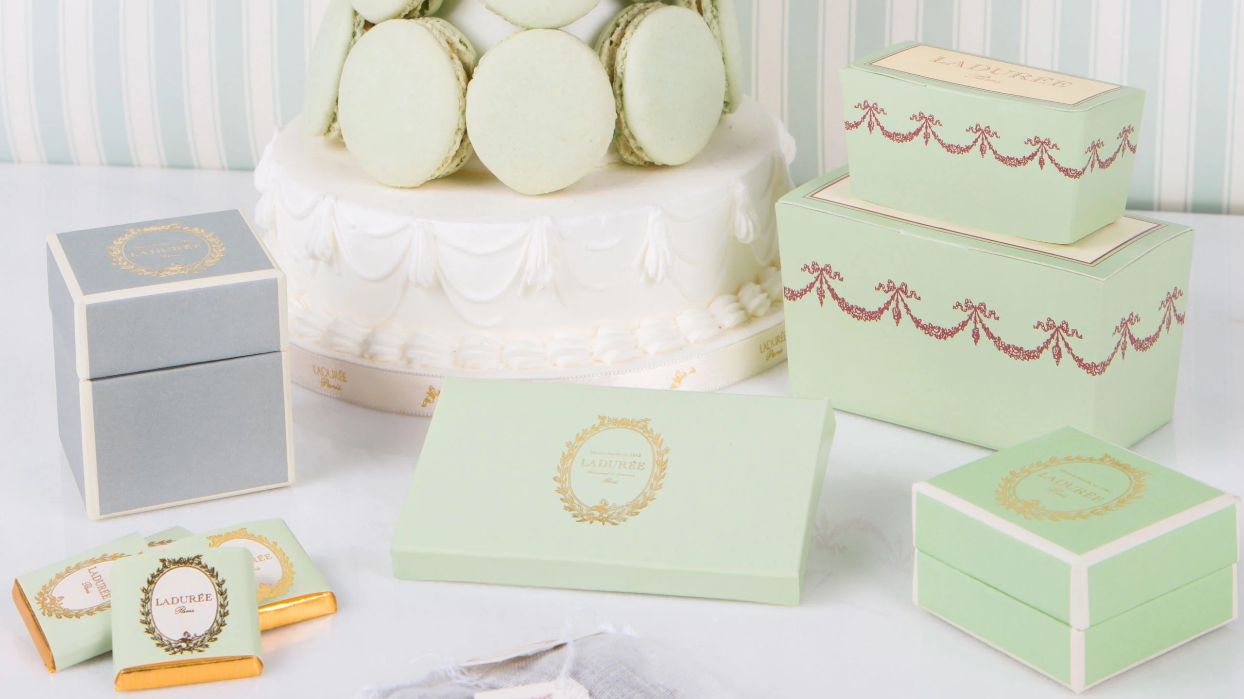 Bon appetit! Los macarons y la alta repostería de Ladurée llegan a México