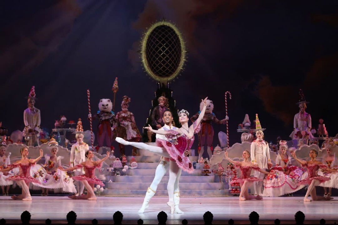 Para tus siguientes vacaciones decembrinas en Houston no te pierdas "El Cascanueces" en el Wortham Theater Center