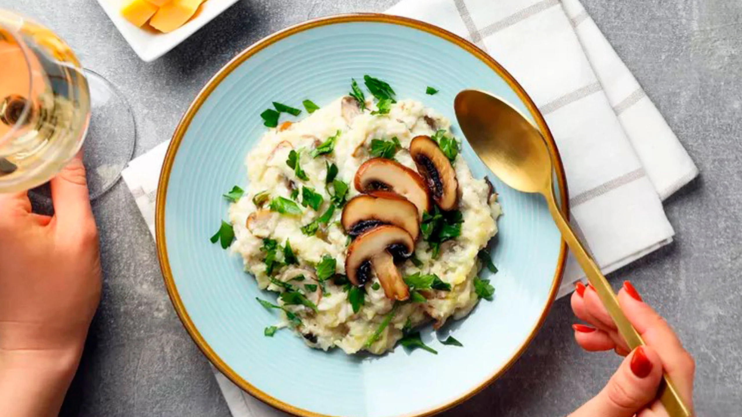 Cómo maridar vino con risotto de setas