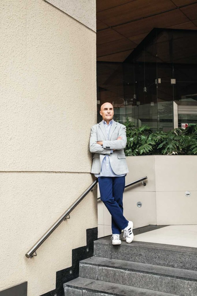 El secreto de Jesús Díez para lograr el balance en su vida es combinar sus pasiones, pues además de ser una eminencia del vino, es un gran deportista