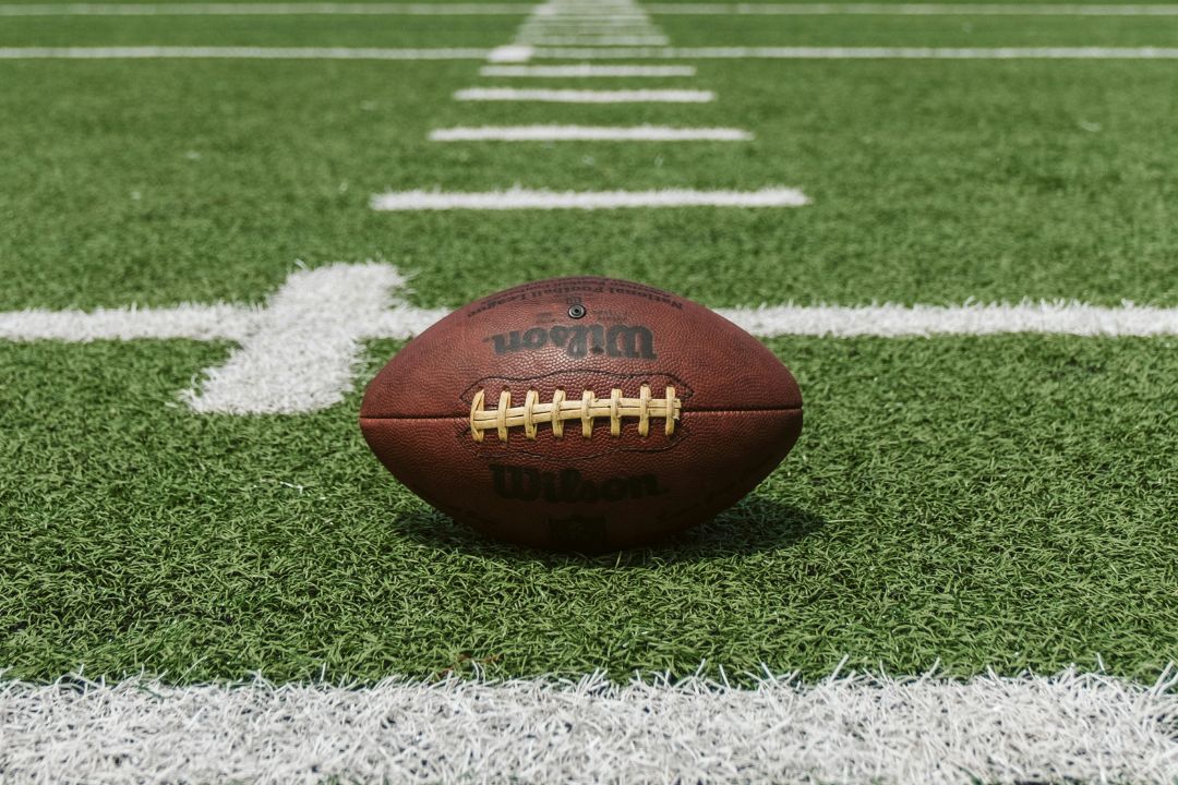 Pollos enteros, galones de leche y otras cosas con las que Donna Kelce alimenta a sus hijos, estrellas de la NFL