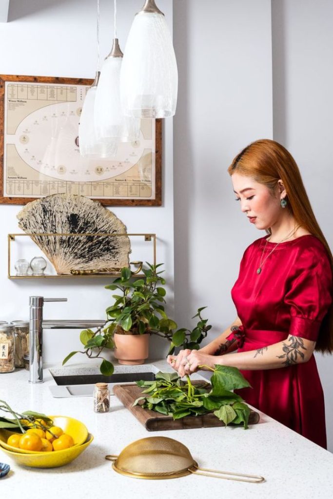 Cómo la medicina tradicional china combina la salud y las tradiciones culinarias