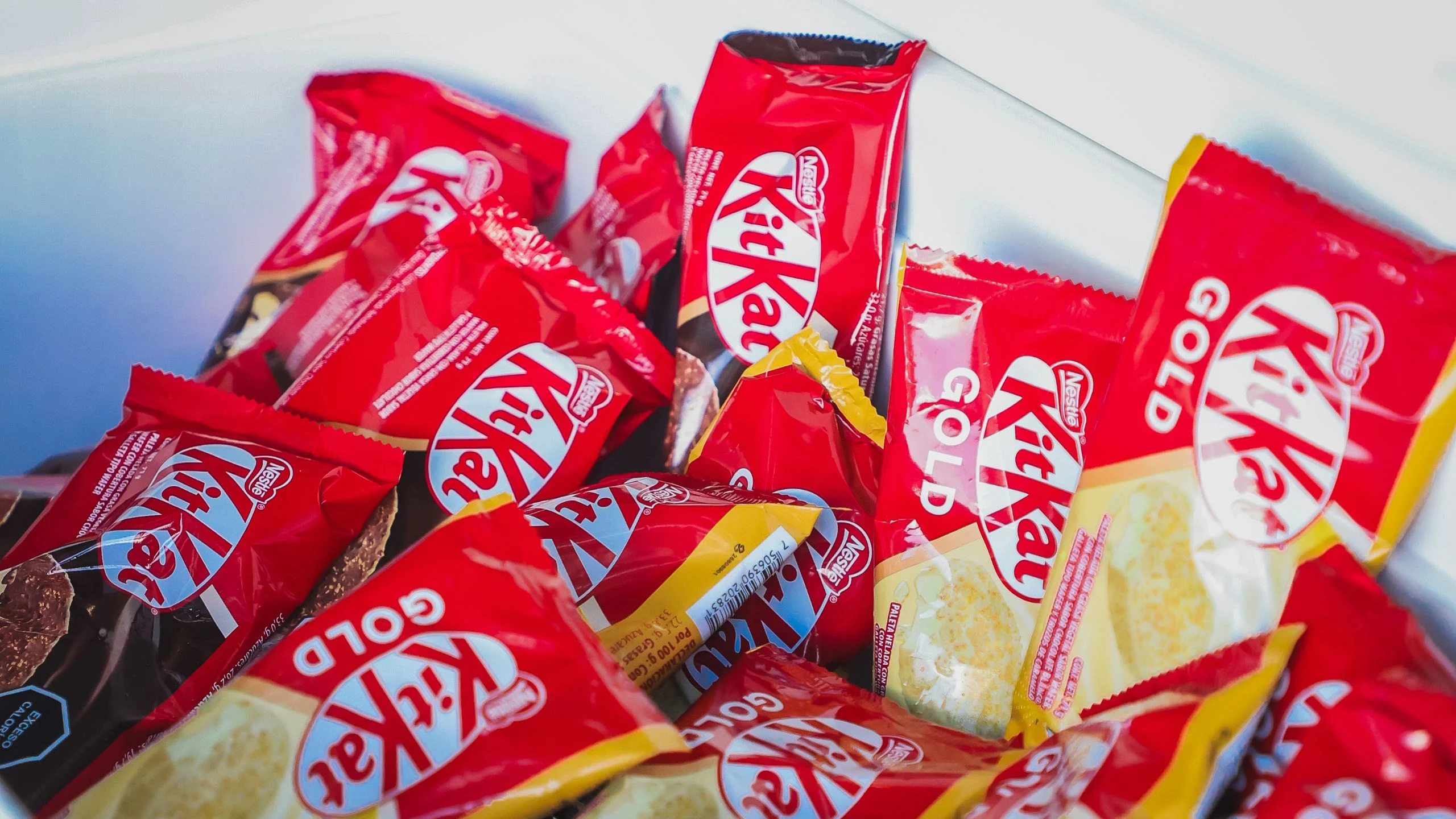Kit Kat Gold de Helados Nestlé, la mejor paleta para ese golden break 