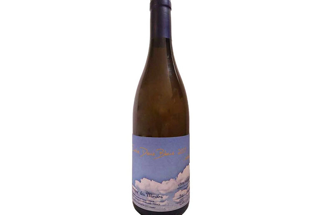 3 vinos blancos deliciosos para sorprender en una cena especial