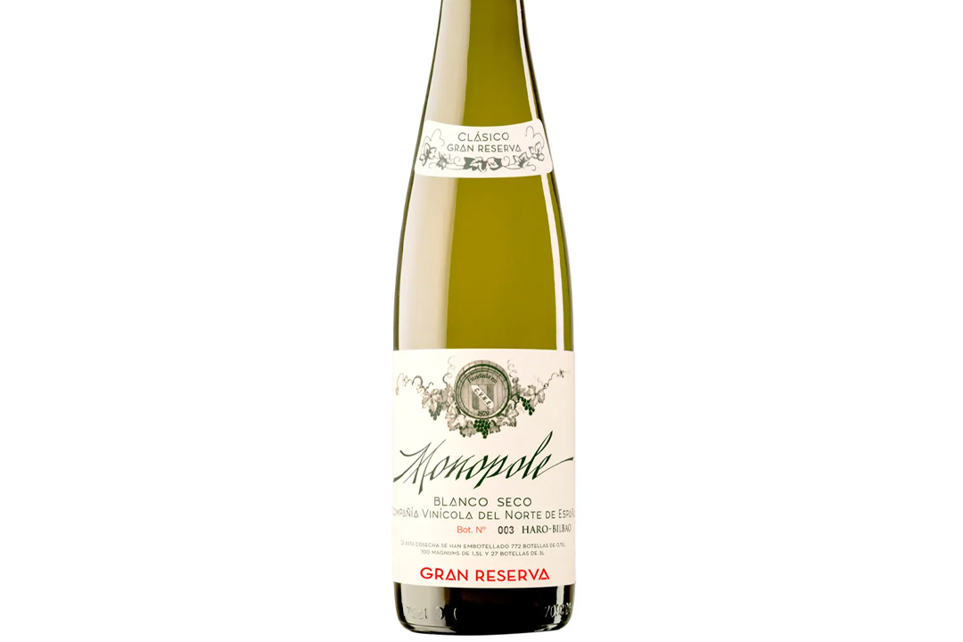 3 vinos blancos deliciosos para sorprender en una cena especial