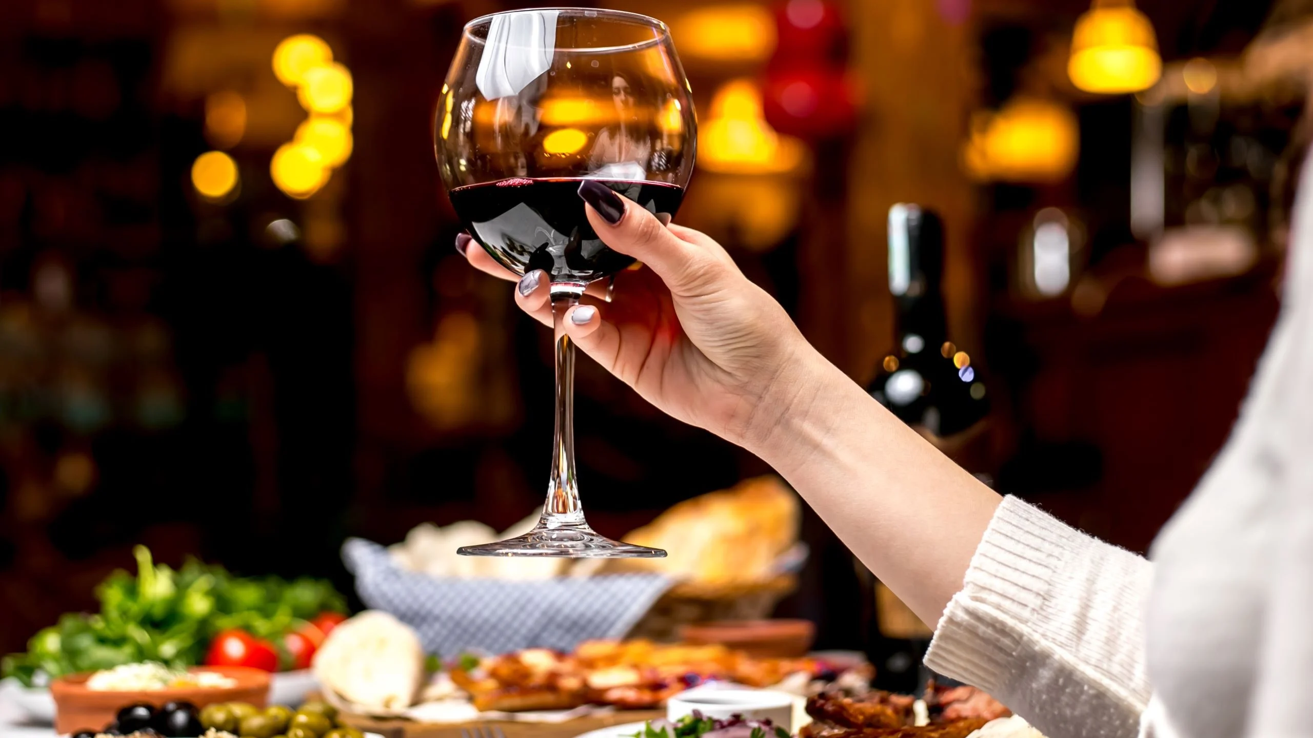 3 vinos deliciosos para sorprender en una cena especial