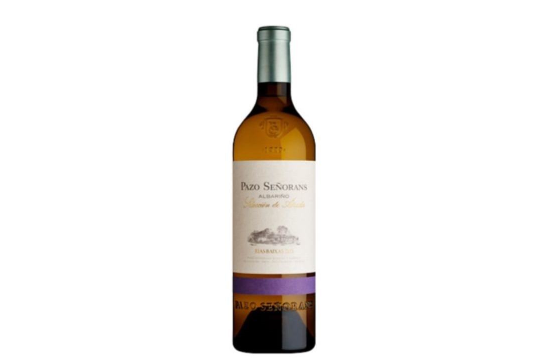 Qué vinos blancos obtuvieron 100 puntos en la Guía Peñín