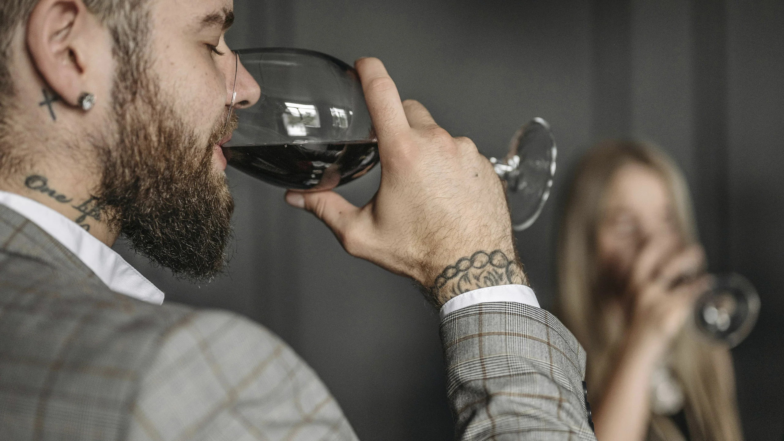 Cómo identificar las notas del vino si no entiendes nada sobre cata