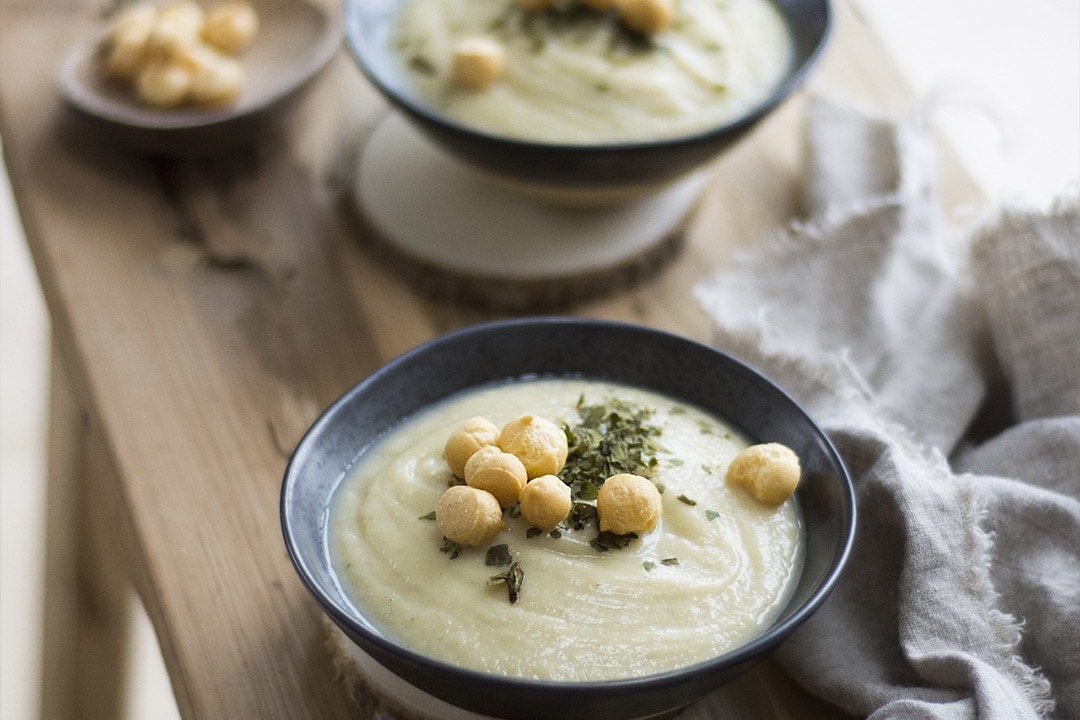La receta de Pepe Rodríguez para hacer un rico bacalao con puré de coliflor